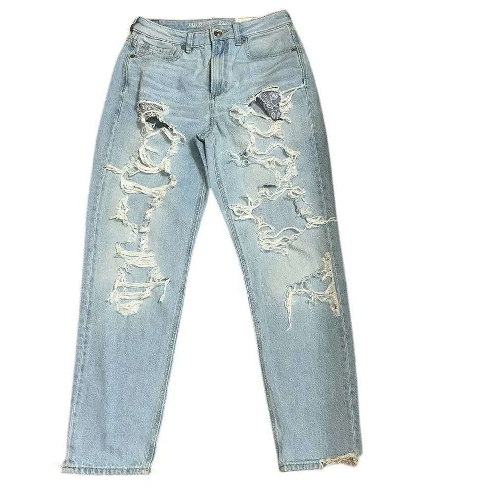 American Eagle Outfitters Mom Blue Mist Distressed Mom Jeans(Size 6Regular)